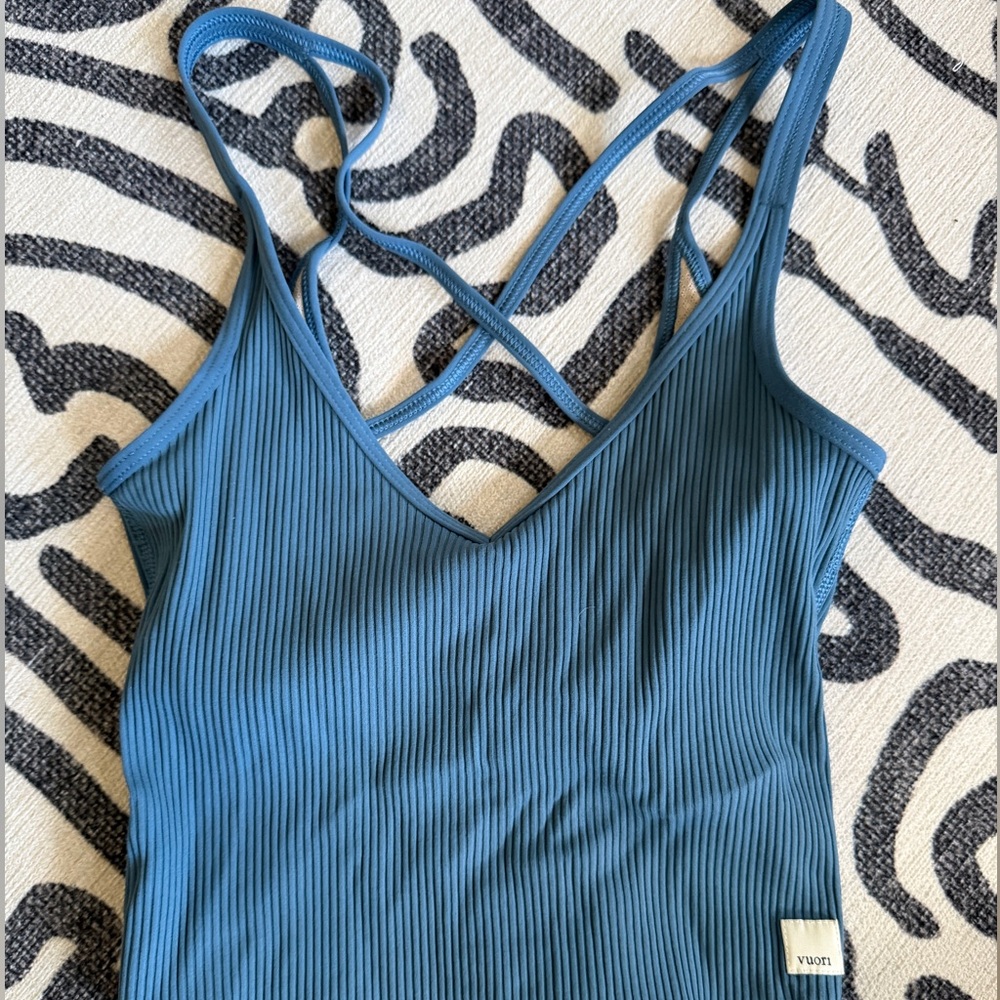 Vuori Rib Crop Tank with Crisscross Straps in Blue XS